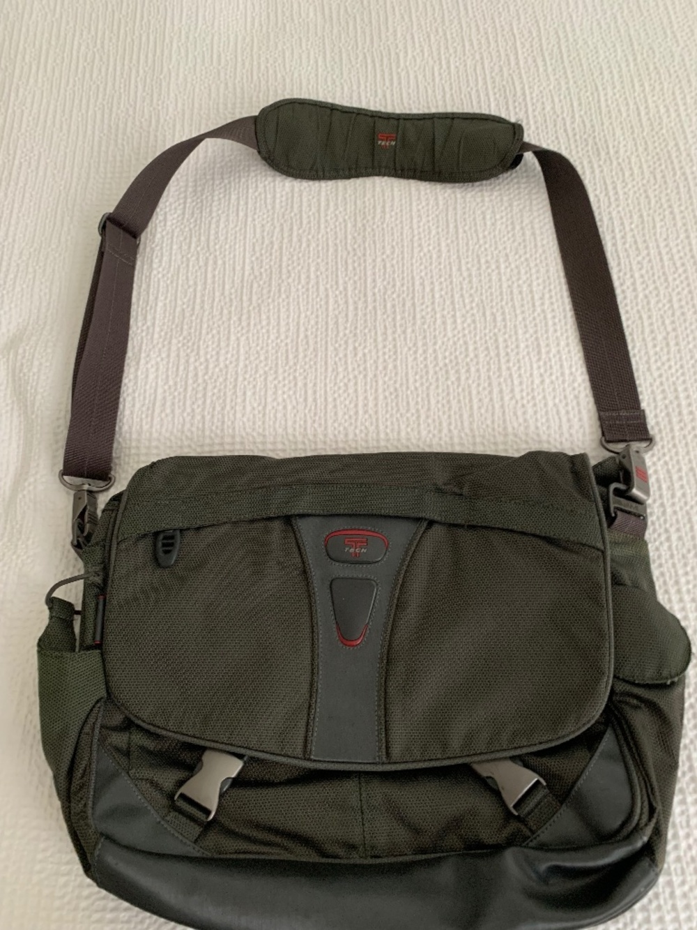 Tumi Tech Gray Laptop Messenger Bag | Padded Shoulder Strap | Professional Work